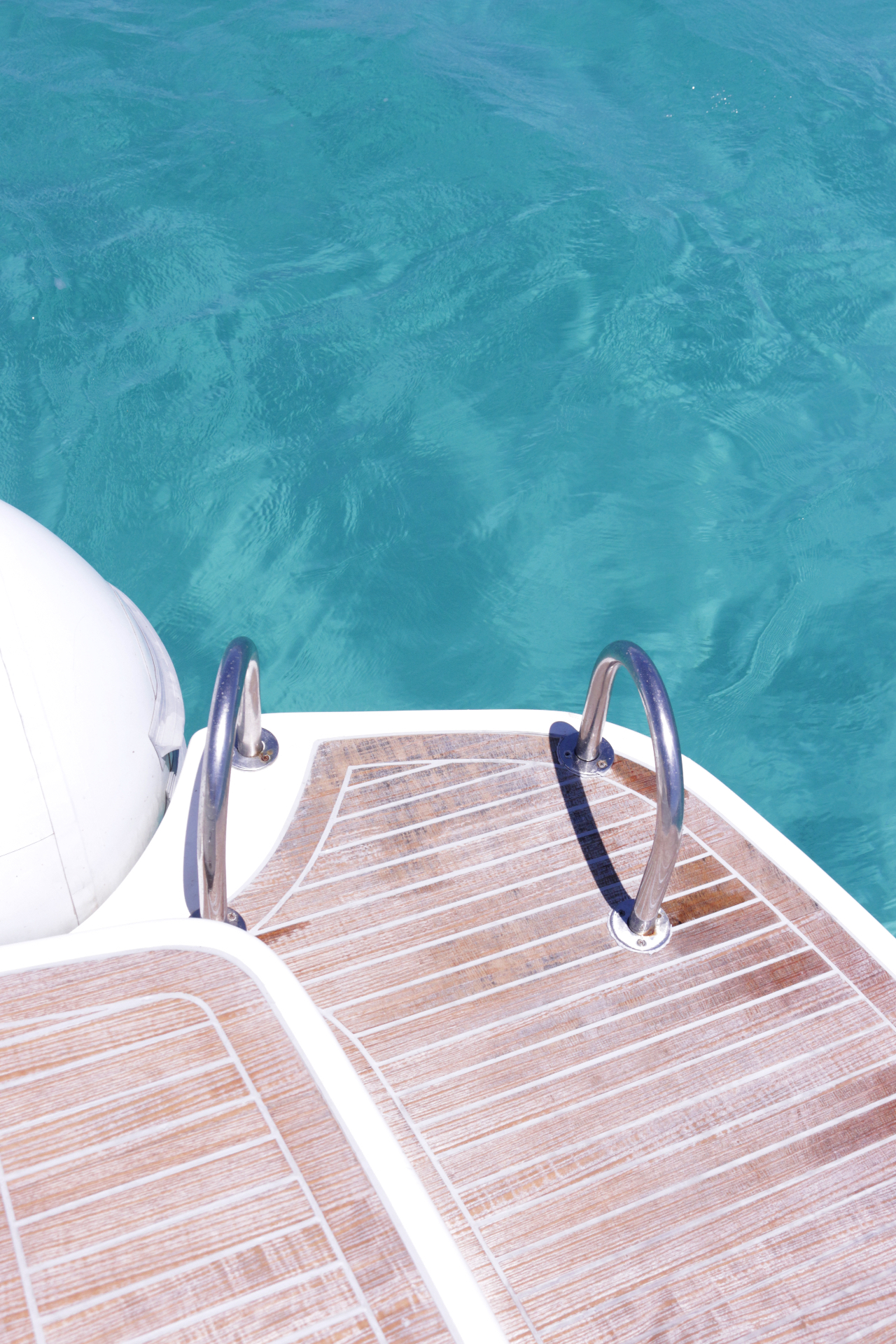 Scaletta bagno e mare cristallino